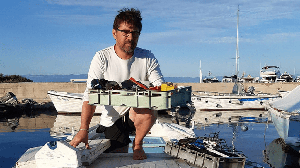 Massimo Marchiori di Stari Ribar e il recupero della plastica dal mare